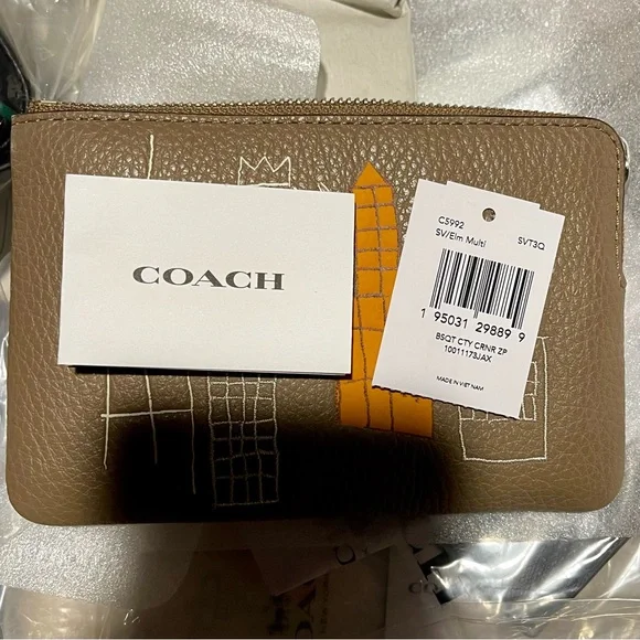 Authentic Coach X Jean Michel Basquiat New York Corner Zip Wristlet Pouch Clutch - Picture 4 of 6